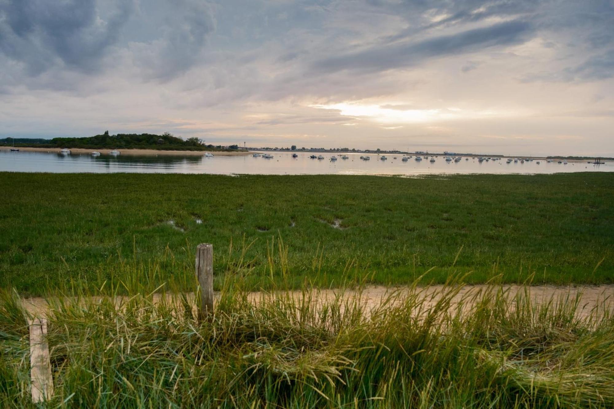 Maison Neuve Proche Plage Avec Parking Gratuit Et Prive A 5 Min Du Musee De La Batterie De Merville Gonneville-en-Auge Екстер'єр фото
